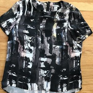 Short sleeve dress top with zipper